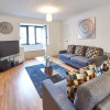 Отель Northleigh House, Furzton, 6 Bedroom/5 Bathroom House, фото 5