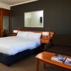 Отель Mt Buller Chalet Hotel & Suites, фото 31