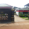 Отель Grand Crown Hotel, фото 1
