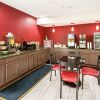 Отель High Point Inn & Suites, фото 33