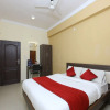 Отель OYO 14037 Central Inn, фото 5