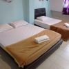 Отель OYO 90254 D Anugerah Hotel, фото 5
