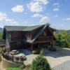 Отель LAZY BEAR LODGE - 4 Br Cabin, фото 1