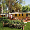 Отель Belvilla by OYO Baia Domizia Villaggio Camping D6, фото 15