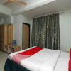 Отель OYO 28457 Hotel Shera, фото 4