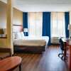 Отель Comfort Suites Outlet Center, фото 6