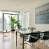 Отель Bright 2 Bed Lakeview Suite, фото 8
