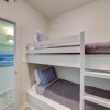 Отель Updated Beachfront Condo on the 7th Floor, фото 10