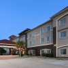 Отель La Quinta Inn & Suites by Wyndham Deer Park, фото 1