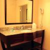 Отель Hampton Inn & Suites Center, фото 8