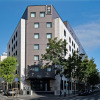 Отель Tribe Paris La Defense Esplanade в Курбевуа