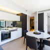 Отель Rosa, 2bdr Richmond Apartment, фото 15
