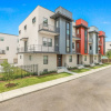Отель Modern Townhouse w Balcony, фото 26