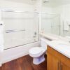 Отель Wonderful Washington Furnished Apartment, фото 9