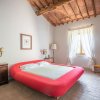 Отель Alluring Apartment in Rapolano Terme with Swimming Pool, фото 3