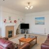 Отель Weymouth Bay Apartment C, фото 3