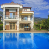 Отель Four Seasons Villa 5, фото 3