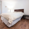 Отель Rue Drolet 2-Bedroom Apartment, фото 3