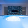 Отель Alkamuri Posh Hotel Spa 107 Jacuzzi Suite, фото 15
