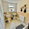 Отель lovely 3 bed house close to the Uni & centre, фото 10