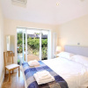 Отель Unique Apartment with Patio, фото 5