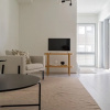 Отель Spacious 2 br apartment in city center, фото 8