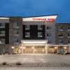 Отель TownePlace Suites by Marriott Oshkosh в Ошкоше