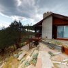 Отель Hideout Ft Abajo 2 BR Cabin, Stunning Views, Secluded!, фото 1