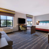 Отель Hampton Inn & Suites Marina, фото 4