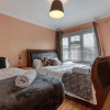 Отель Impeccable 3-bed House in Basildon, фото 4