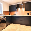 Отель Modern 6 Bedroom 4 Bath House w Parking, фото 4