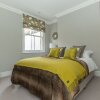 Отель Beautiful 2 Bed Terrace House In Camden, фото 4