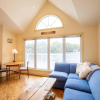 Отель Wildflower Cottage A Fantastic boat access family cottage with a spectacular 500' of waterfront!, фото 7