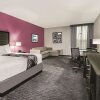 Отель La Quinta Inn & Suites Dallas Grand Prairie North, фото 13