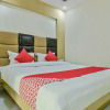 Отель Vaccinated Staff- OYO 28237 Hotel Bramhaputra, фото 14