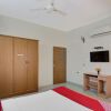 Отель OYO 44 SilverKey Madhapur, фото 30