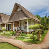 Отель Bay Shore Hut's Lembongan, фото 28