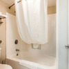 Отель Econo Lodge Auburn, фото 8