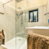 Отель Retro Designer Homelike Apartment - Close to Beach, фото 7