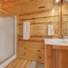 Отель View Catcher - Two Bedroom Cabin, фото 7