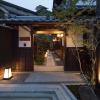 Отель THE MACHIYA VILLA: Sanjo Shirakawa Koji, фото 1