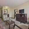 Отель La Quinta Inn & Suites by Wyndham DFW Airport West - Euless, фото 4