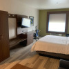 Отель Holiday Inn Express & Suites Beaumont - Oak Valley an IHG Hotel, фото 7