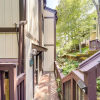 Отель Cozy Beech Mountain Condo w/ Fireplace Near Skiing, фото 1