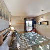 Отель Spacious Modern With Private Saltwater Pool 1 Bedroom Condo, фото 16