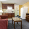 Отель Quality Inn & Suites, фото 21