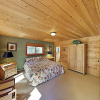 Отель Roomy Forest-view W/ Private 2-car Garage 4 Bedroom Home, фото 12