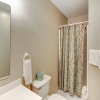 Отель River Cottage 3 Bedroom Downtown Home with Hot Tub, фото 18