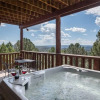 Отель Buena Vida - Three Bedroom Cabin with Hot Tub, фото 11