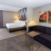 Отель La Quinta Inn and Suites by Wyndham Tulsa Downtown - Route 66, фото 3